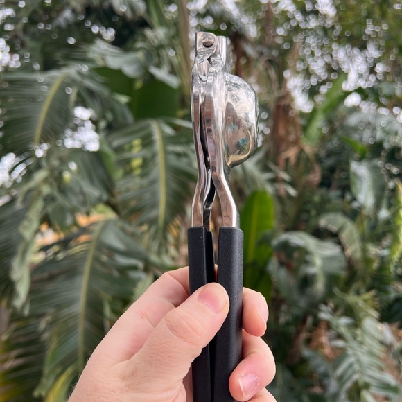 IKEA SYLVASS Lemon Squeezer - Durable Stainless Steel with Ergonomic Grip - Picture 12 of 14